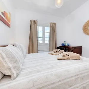 https://casa-hespi-view-to-famara-beach.in-canary-islands.com